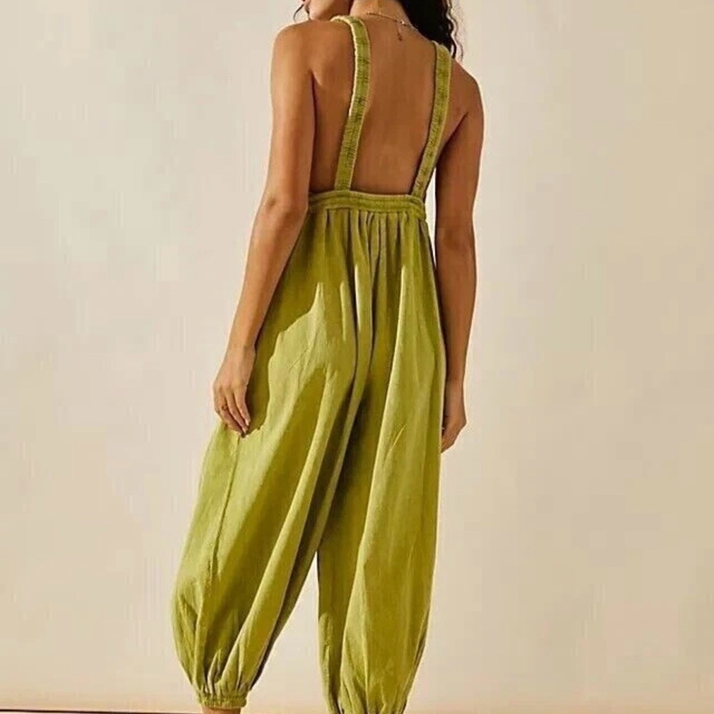 Women’s Olive Green Wide-Leg Jumpsuit - Picture 3 of 4